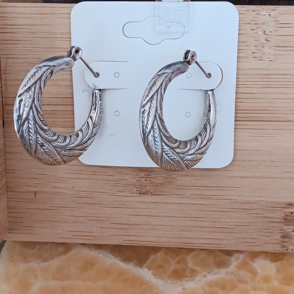 Sterling Silver Feather Leaf Pattern Thick Chunky Hoop Earrings - Picture 6 of 7